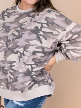 Women's Camo Crewneck Sweatshirt